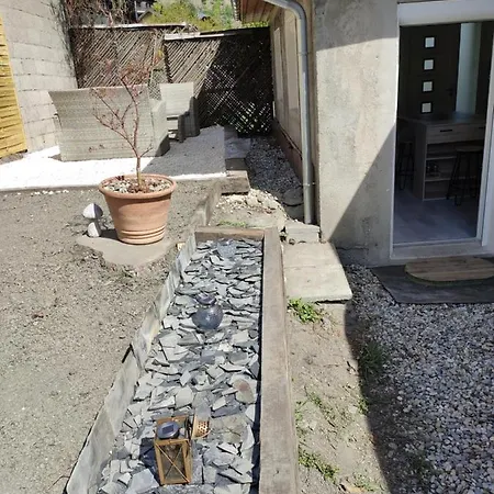 Petit Chalet Cocoon Avec Terrasse Et Terrain Holiday home